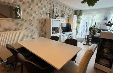 Schönes Haus mit 4 Schlafzimmer Küche Bad WC & Wohnzimmer 2 Parkplätze - Photo 5