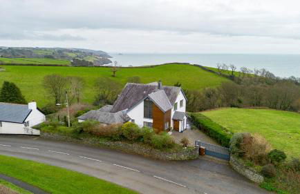 Spacious Coastal Retreat with Sea Views - Foto 72