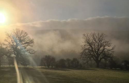 Cosy couples bolthole heart of Brecon Beacons - Photo 34