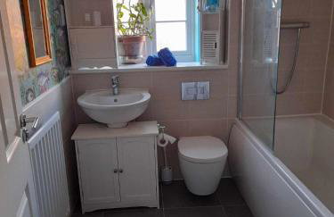 Silverstone White House - Photo 4