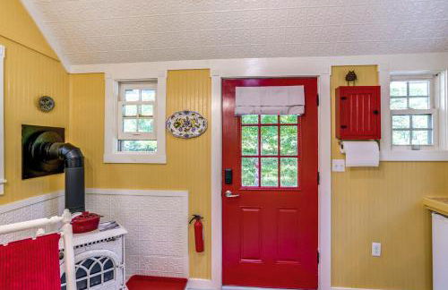 Studio with Trail Access about 10 Mi to Brattleboro! - Photo 3