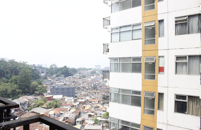 Compact Studio Room The Jarrdin Cihampelas Apartment - Photo 25