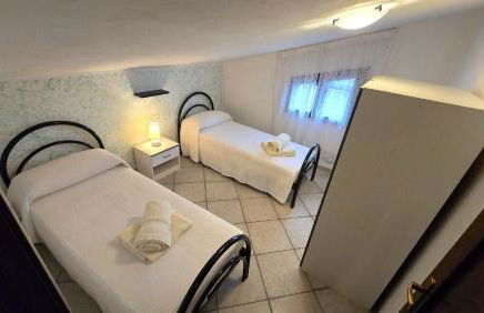 Solmar Apartments - Photo 11