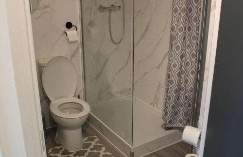 Apartment - Sleeps 4 - Garden - Parking - Photo 4