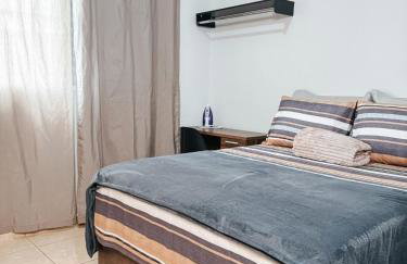 Apto Térreo | Ótima localização | Com Ar condicionado | 5 camas - Foto 5