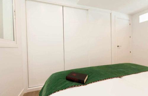 ISG Apartments Downtown family haven Free parking spot - Foto 19