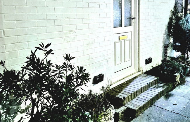 Seaside Escape - Sleeps 4 - Pets Ok - Free Parking - Photo 26