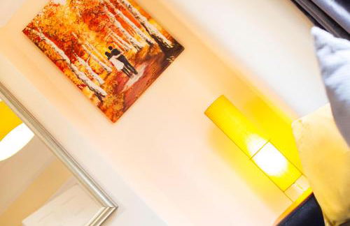 3 Bedroom House, Free Parking and Self Check In - Foto 24