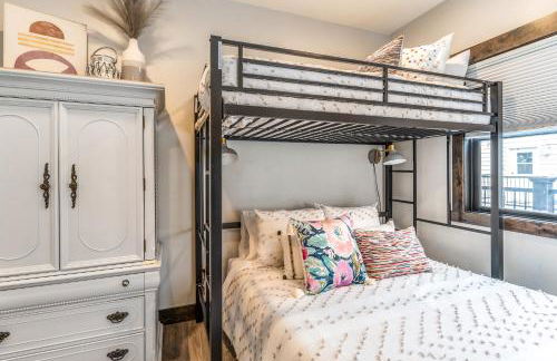 The Electric Bungalow - Photo 15