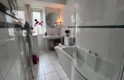 Wonderful 3 Bed West End Flat - Foto 6