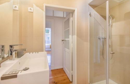 2BR at Chiado Historical Heart of Lisbon - Foto 41