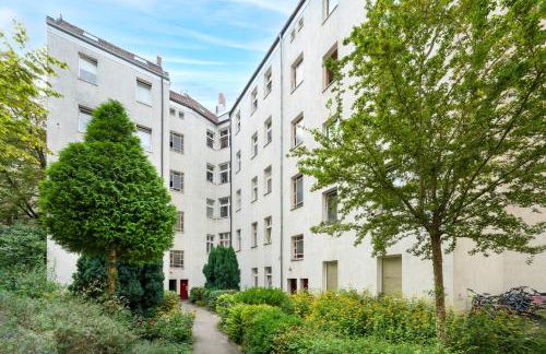 TheWilhelmshavener Group Apartment, group & family friendly, 100m2, 2BR, 1 living room, huge table, ideal for 4 - 6 Guests - Photo 16