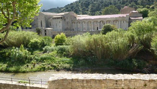 Maison de caractère face à l abbaye de lagrasse - Photo 1