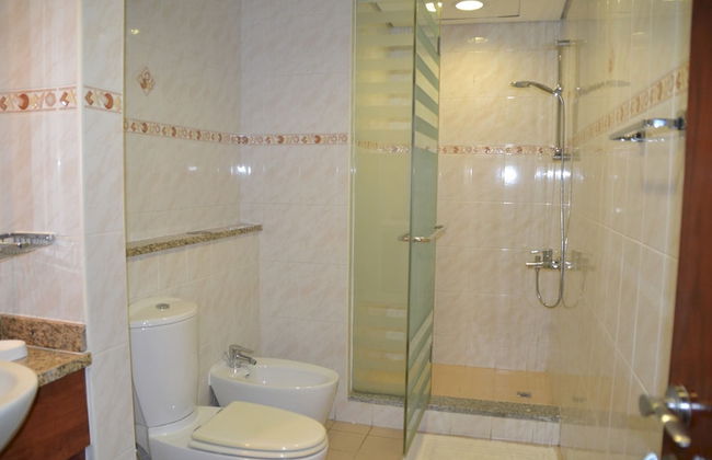 Delightful Lake View 1 Bedroom in JLT - Photo 14