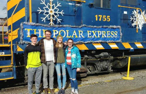 Peace of Heaven, Modern Chic Cabin, Majestic Mountain Views, Hot Tub, Fire Pit, Outdoor Games, Close to Town - Foto 75