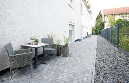 Stilvolles Apartment ruhig, 24-7 Self-Check in, WLAN top, Parkplatz an der Strasse, Bushaltestelle vor Haus - Foto 21