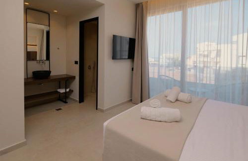 The Z Suites - Photo 32