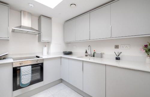 Luxury Central Mayfair Townhouse with AC 3BR 3BA - Foto 13