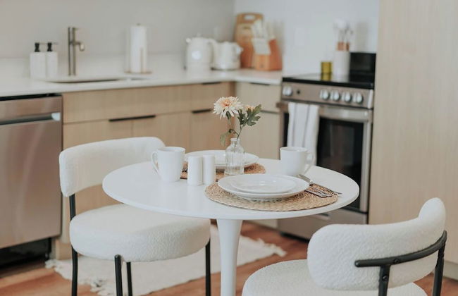 NEW Downtown SLC Apt l KING Bed l City View - Photo 6