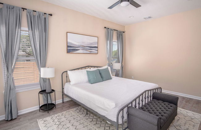 Beautiful Fenced 3BR 2BA Near Exciting Downtown - Foto 3