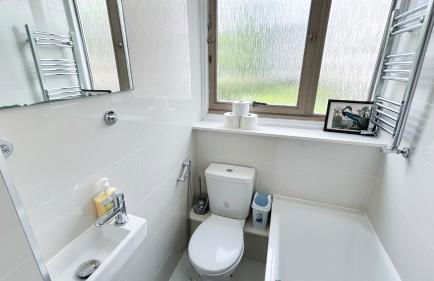 Modern 3-Bed, 3-Bath Maida Vale Flat with Private Garden near Little Venice, St Johns Wood, Regents Park, Paddington by NourNest Apartments - Photo 22