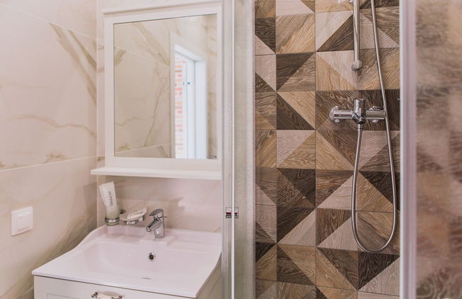 Bruno Hotel - Photo 27