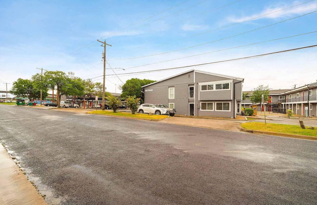 Stylish 1BR Near UT Highland Evonify - Foto 13