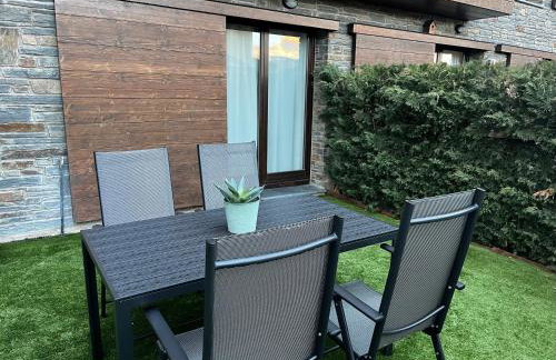 Cal Xera - Acollidora planta baixa amb jardí privat i llar de foc - Photo 57