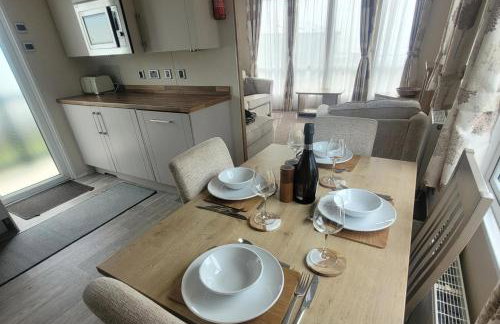 Beachside Lodge - Sleeps 6 - Pets ok - Plus Parking - Foto 7
