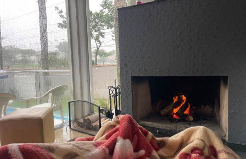 Casa com Piscina, Churrasqueira e Quartos amplos - Foto 20