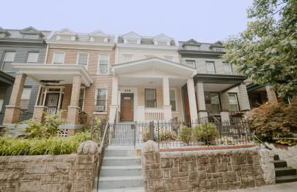 Stylish 5BR DC Retreat Backyard Free Parking - Foto 40