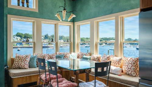 Stay at The Neck - Photo 3