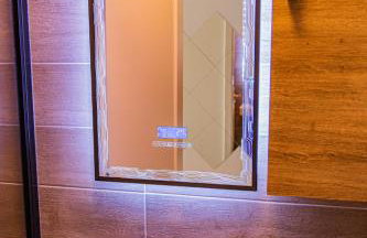 Jacuzzi - Flexible SelfCheckIns 20 - Zagreb - Luxury - Garage - Smart - Brand New - Apartments Repinc - Foto 38