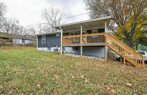 Vine Grove Home with Deck, 4 Mi to Saunders Springs! - Foto 19