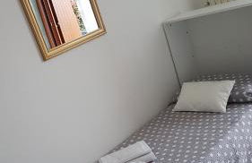 Luminoso Trilocale con Piscina e Giardino privato - Foto 10