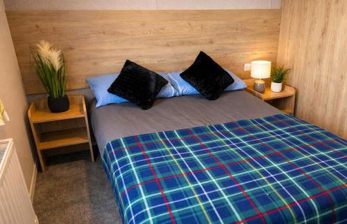 M&B Holiday Home 2025 Cozy Beach side Caravan 4 Beds, 3 Sofa Bed, 7 Sleep, Wifi, Tea and Coffee, Free Parking - Foto 22