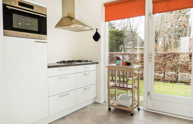 3 bedroom House in Noordwijk with garden and terrace - Photo 4