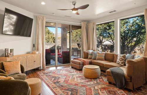 LUX Sedona Retreat - Hot tub & Game room - Foto 24