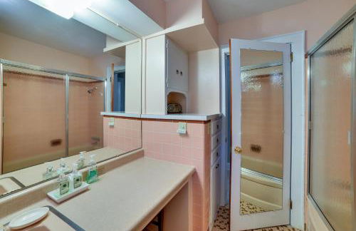 Fifties Beaufort Home with Patio, On Newport River! - Foto 16