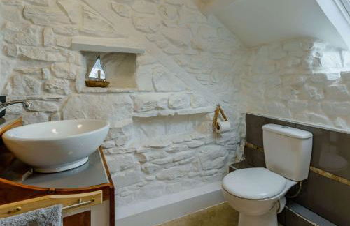 1 Bed in Llansaint 89780 - Photo 18