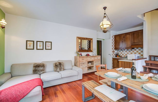 La Torre In The Center Of Town - Photo 11