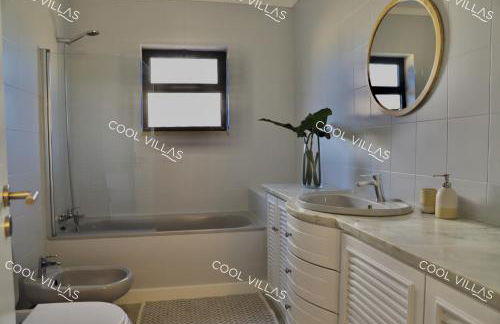 Villa Lilac - walking distance to beach - Foto 22