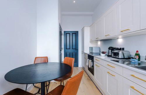 Stylish 1-Bedroom Getaway in Sale - Photo 17