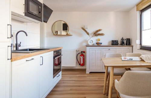 Ferienhaus Ahorn, wunderschöne, neue Wohnungen, ideal für Ausflüge ins Phantasialand, die Städte Köln, Brühl und Bonn oder die Eifel - Foto 2