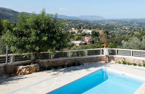 Prinus Country Retreat Apokoronas, heated pool, 13km from the sea - Photo 4