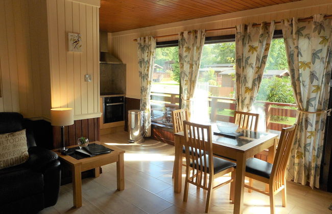 Birch Lodge 13 with Hot Tub - Photo 9