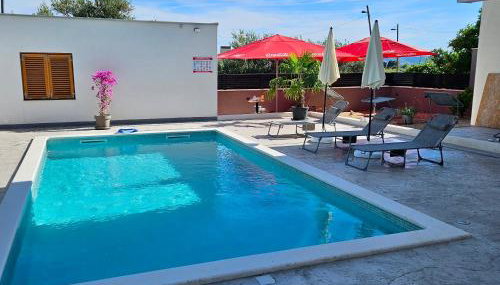 Apartmani Nela - Foto 3, sunbed