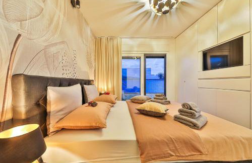 Sky Pool Penthouse with a huge heated private pool - Foto 4