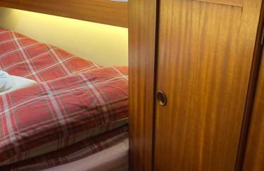 Entire Boat at St Katherine Docks 2 Available select using room options - Photo 57