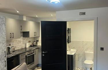 Modern Serviced Studio - Affordable Luxury with Free WIFI Free Parking Flat Screen Smart TV - Foto 9